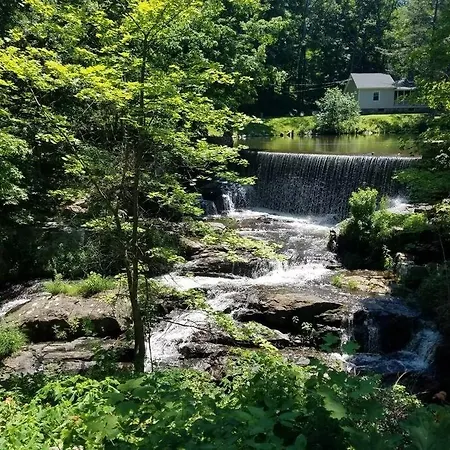 Cottage At Millpond Falls - A Romantic Escape Warwick Exterior foto