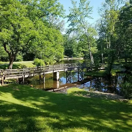 Cottage At Millpond Falls - A Romantic Escape Warwick Exterior foto
