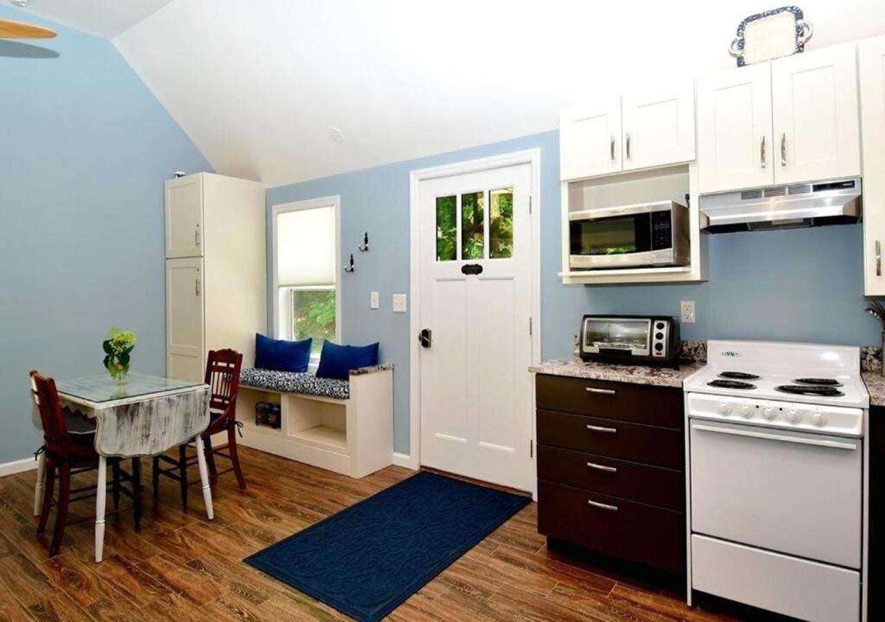 At Millpond Falls - A Romantic Escape Holiday home Warwick